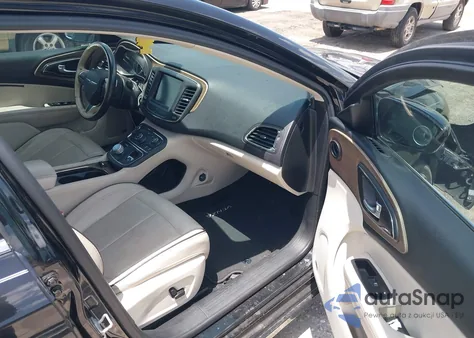 2015 Chrysler 200 C z USA, uszkodzony, nr VIN 1C3CCCCG2FN580821